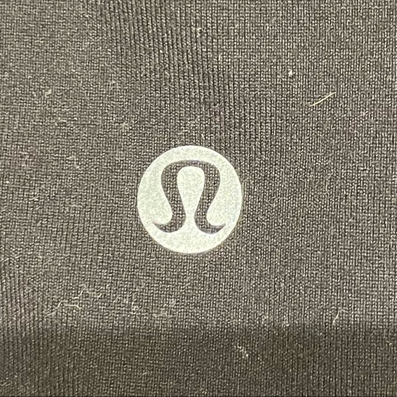 Lululemon black leggings with mesh detailing - Picture 5 of 6